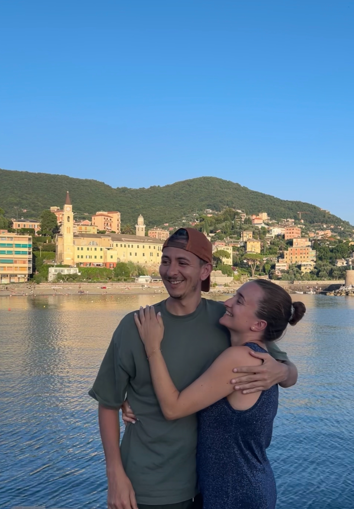 Pauline et Valentin au bord de l'eau
